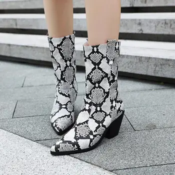 2019 Nova Marca mulheres botas de dedo apontado cunhas de sapatos outono inverno botas curtas de senhoras Ocidentais botas para mulheres Botas de Couro de Cobra