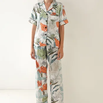 2021 Pijamas Novos Conjunto De Folha De Impressão De Verão, Manga Curta, Com Gola De Seda Pijama Lace-Up Calças Casaquinho Solto Em Casa Roupas De Senhoras
